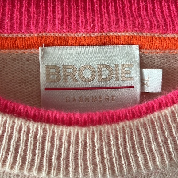 BRODIE HEART AND STAR ELBOW PATCH CREW NECK - Picture 1 of 15